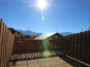 Property grounds - Central Studio for 4 in L'Alpe d'Huez with Ski-in/Ski-out Access (Huez)