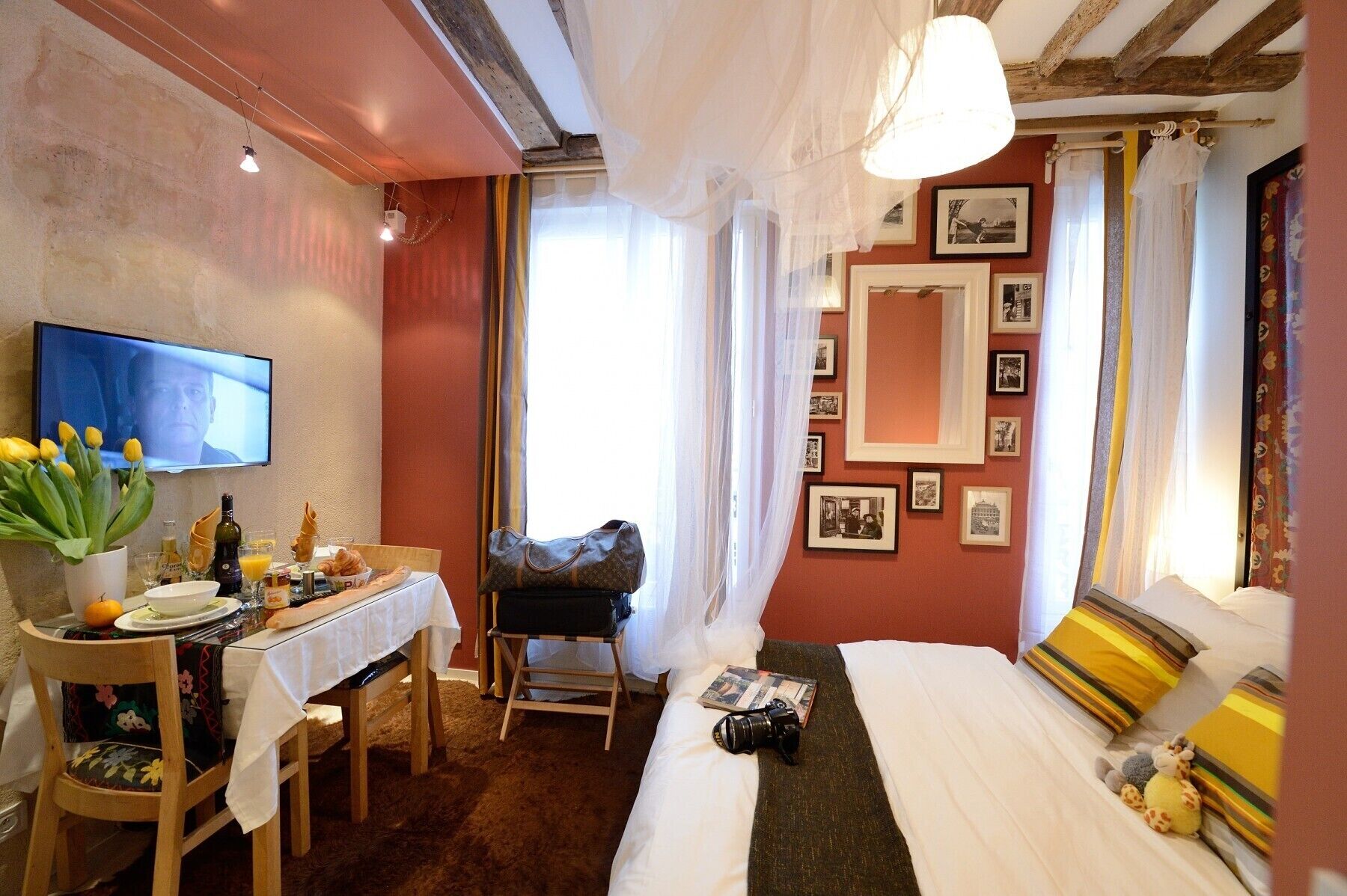 1 bedroom, in-room safe, iron/ironing board, free WiFi