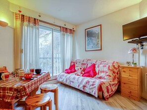 TV - Studio for 4 in Barèges with elevator (Barèges)