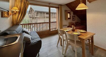 2-Room Apartment for 4 in Méribel, Pets Allowed
