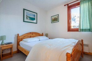 2 bedrooms