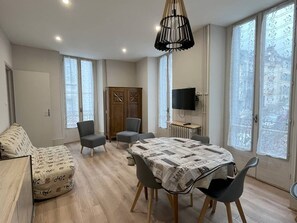 Dining - T2 Apartment for 5 in Cauterets (Cauterets)