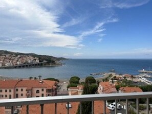Property grounds - 6-sleeper apartment in Banyuls-sur-Mer, air conditioning, parking (Banyuls-sur-Mer)