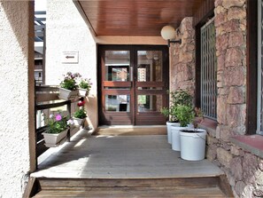 Exterior detail - 2-room cabin apartment - 6 sleeps - Risoul 1850 (Risoul)