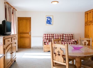 Interior - Homerez - Apartment in Saint-Crepin (Saint-Crepin)