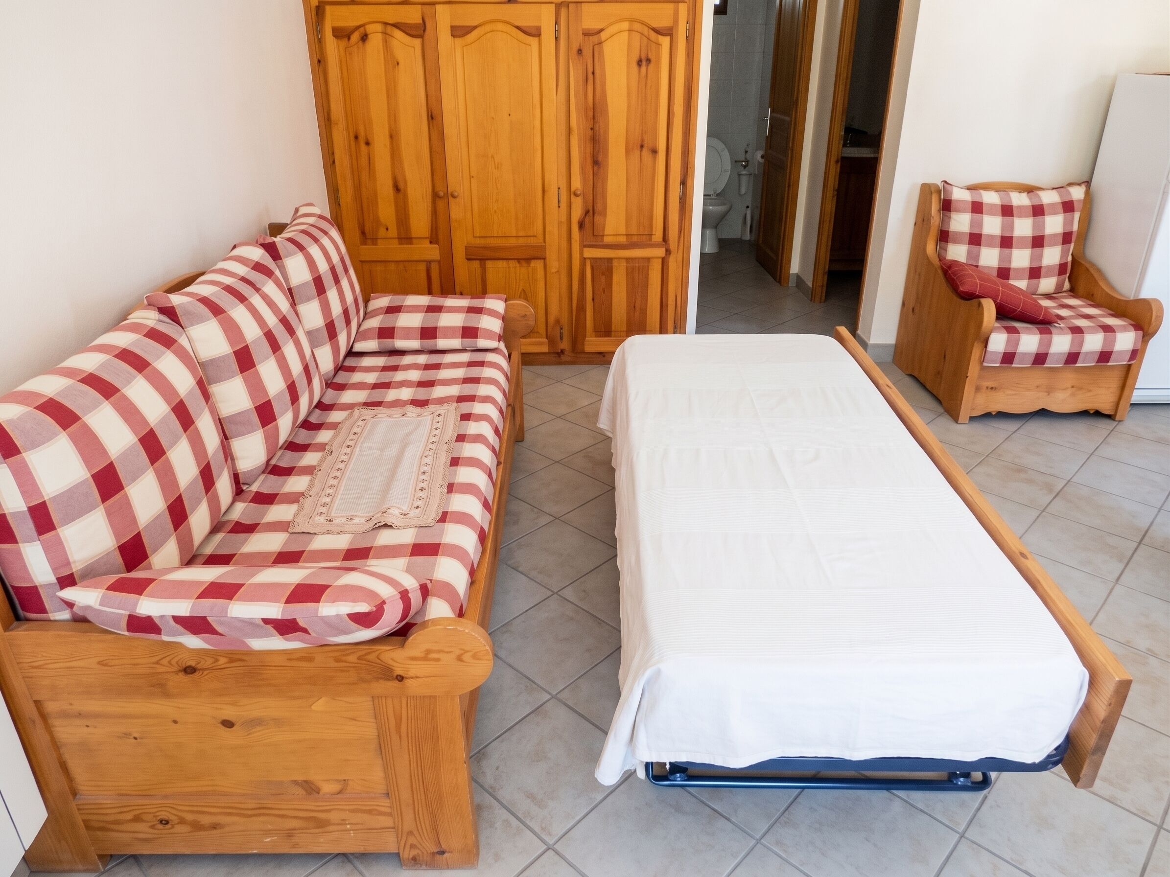 1 dormitorio, tabla de planchar con plancha, wifi gratis y ropa de cama