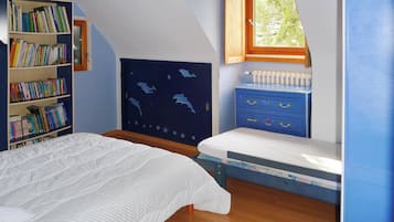 4 Schlafzimmer, BĂŒgeleisen/BĂŒgelbrett