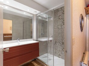 Bathroom - Studio for 5 near slopes, balcony, ski locker, non-smoking (La Mongie)