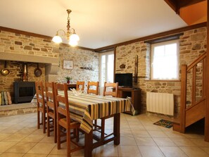 Dining - Peaceful semi-detached house in Sortosville-en-Beaumont (Sortosville-en-Beaumont)