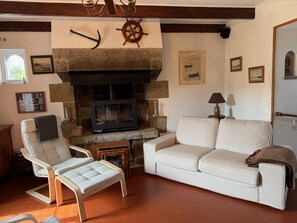 Télévision, cheminée