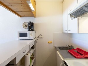 Refrigerador y microondas 