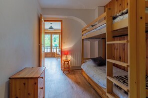 4 bedrooms, iron/ironing board, travel cot, free WiFi - Homerez - Apartment in Saint-Sorlin-d'Arves (Saint-Sorlin-d'Arves)