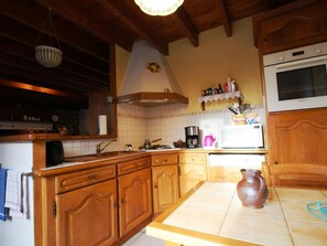 Fridge, microwave, dishwasher