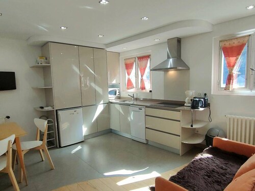 Cozy 2-room in Cauterets with Wifi and parking