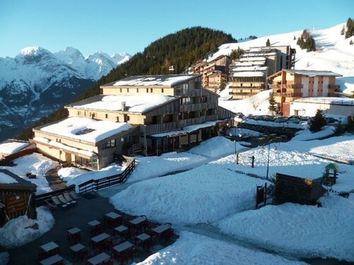 Studio cabin at the foot of the slopes with balcony and free parking, near shops - Auris en Oisans