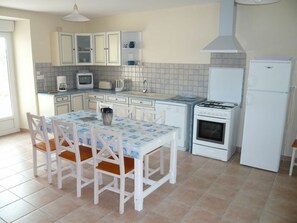 Frigorifero, microonde, lavastoviglie, freezer