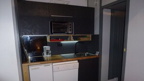 茶具/咖啡用具、炉灶、洗碗机、烤面包机