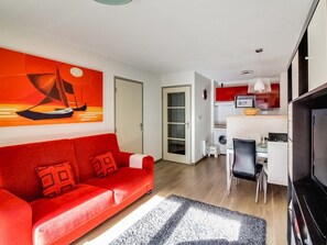 TV - Cozy apartment for 6 with wifi, parking, and balcony in Barèges (Barèges)