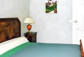 2 bedrooms, iron/ironing board, free WiFi, bed sheets - Homerez - House in Chirens (Chirens)