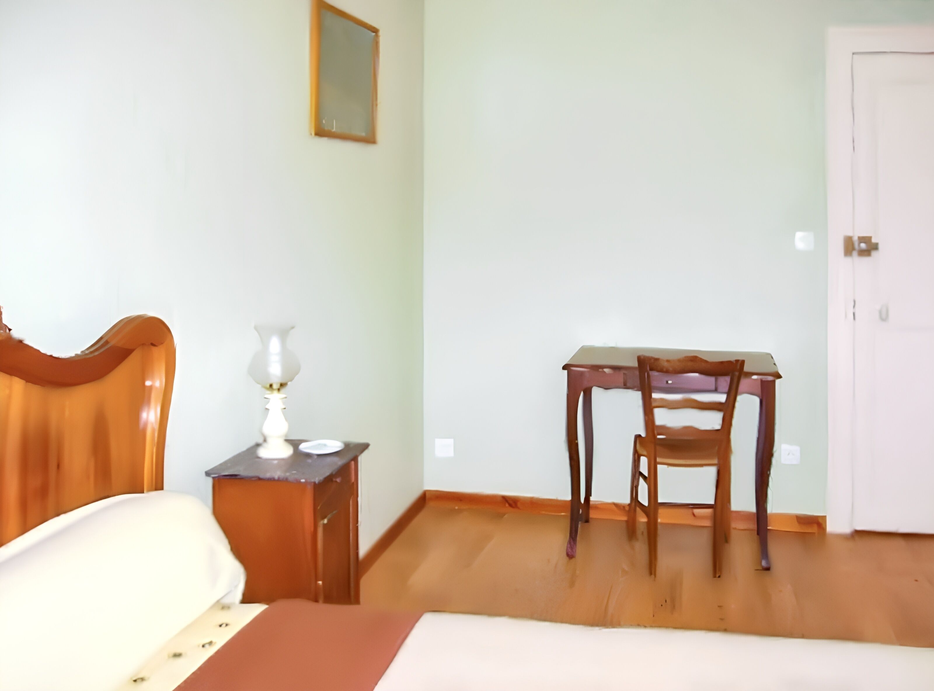 2 bedrooms, iron/ironing board, travel crib, free WiFi