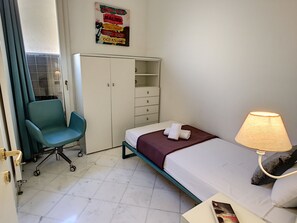 3 室のベッドルーム、アイロン / アイロン台