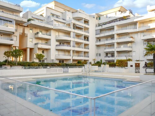 Homerez - Flat in Fréjus