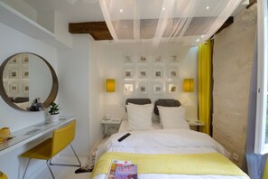 1 bedroom, in-room safe, iron/ironing board, free WiFi