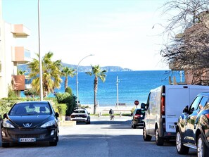 Parkplätze auf dem Gelände