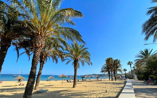 Vacations rental, wonderful view on the Lavandou bay with this 70m² 3 rooms apt