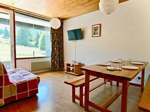 Dining - Studio for 4 with balcony, pets allowed (Chamrousse)