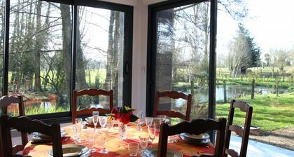 Maison paisible à Avranches: 3 chambres, jardin privé, BBQ, ping-pong, animaux acceptés