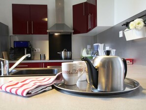 Réfrigérateur, micro-ondes, lave-vaisselle