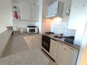 Microwave - Beautiful apartment with sea view and parking in Trégastel (Trégastel)