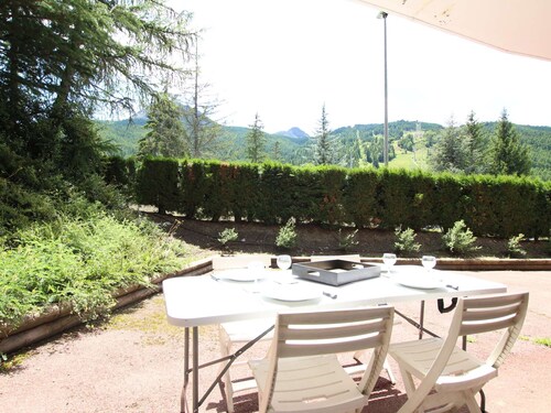 Charmant T2 avec coin montagne, proche pistes et commerces, 6 couchages, terrasse, Serre Chevalier