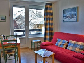 TV - Mountain Studio, 4 Sleeps, Ski-In/Ski-Out, Free Parking, Risoul 1850 (Risoul)