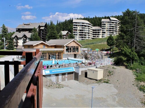 Appartement cosy 2 pièces avec balcon et accès piscine à Risoul