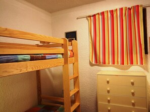 1 bedroom - Comfortable 2-room flat at the foot of the slopes with balcony and free parking (Auris)