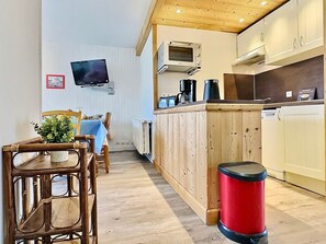 Frigorifero, microonde, forno, lavastoviglie