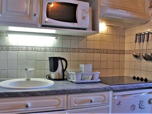 Fridge, microwave, coffee/tea maker