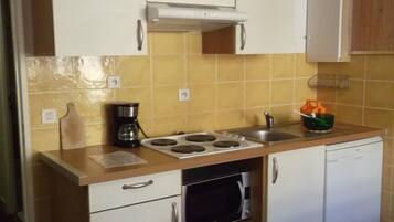 Réfrigérateur, four, lave-vaisselle