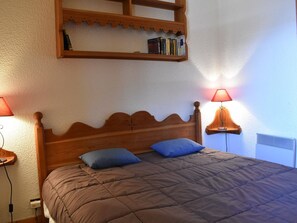 2 bedrooms