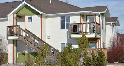 "The Whisk Away" Condo- CLEAN & COMFORTABLE!