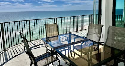 2 BR/2.5 BA Condo on the 10th Floor! In Walking Distance to Flora Bama!