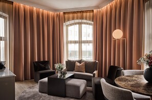 Suite Holberg | Egyptian cotton sheets, premium bedding, pillow-top beds, minibar - Opus XVI, a member of Small Luxury Hotels of The World (Bergen)
