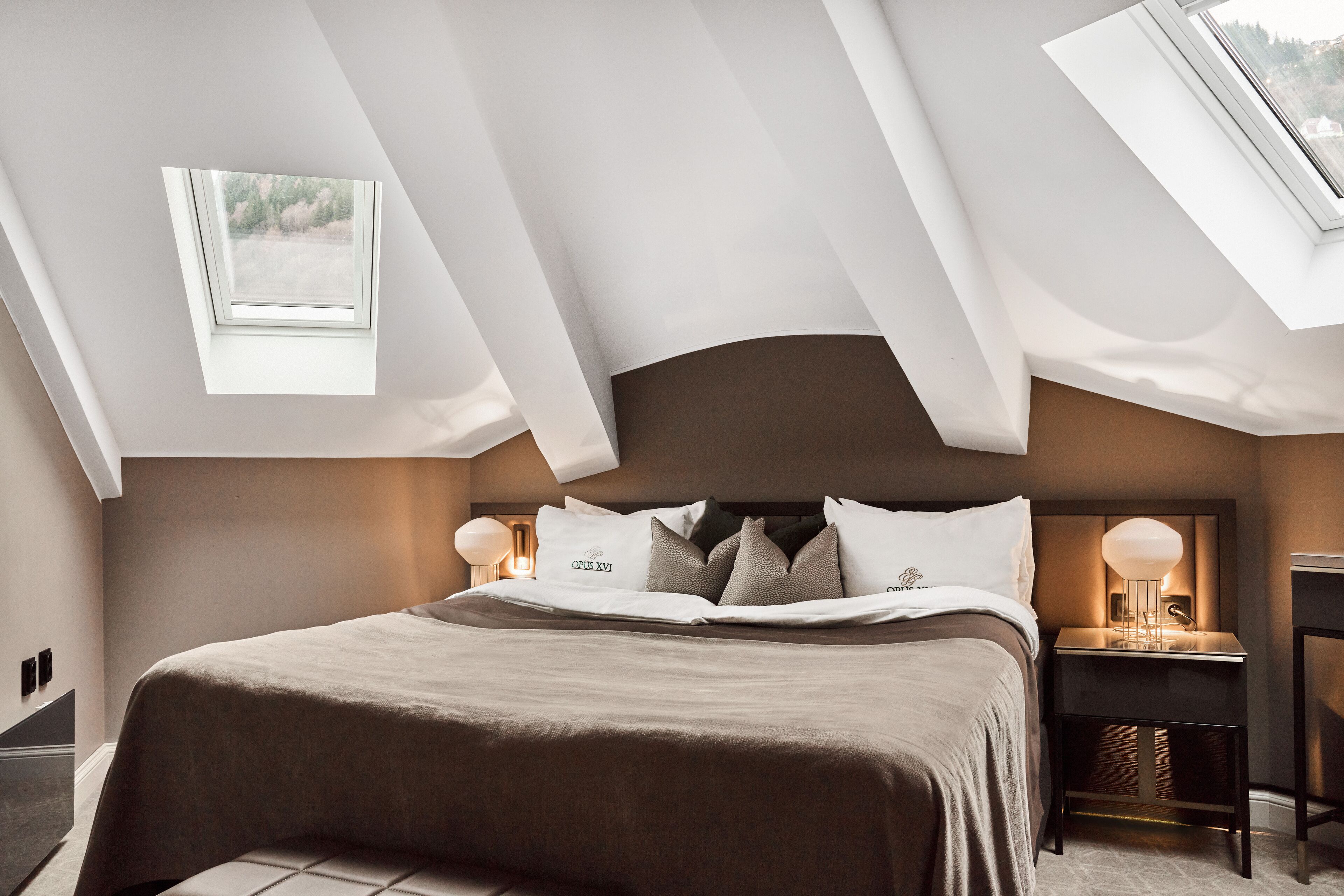 ملاءات من القطن المصري وأغطية فراش متميزة وأسرّة بطبقة علوية مريحة