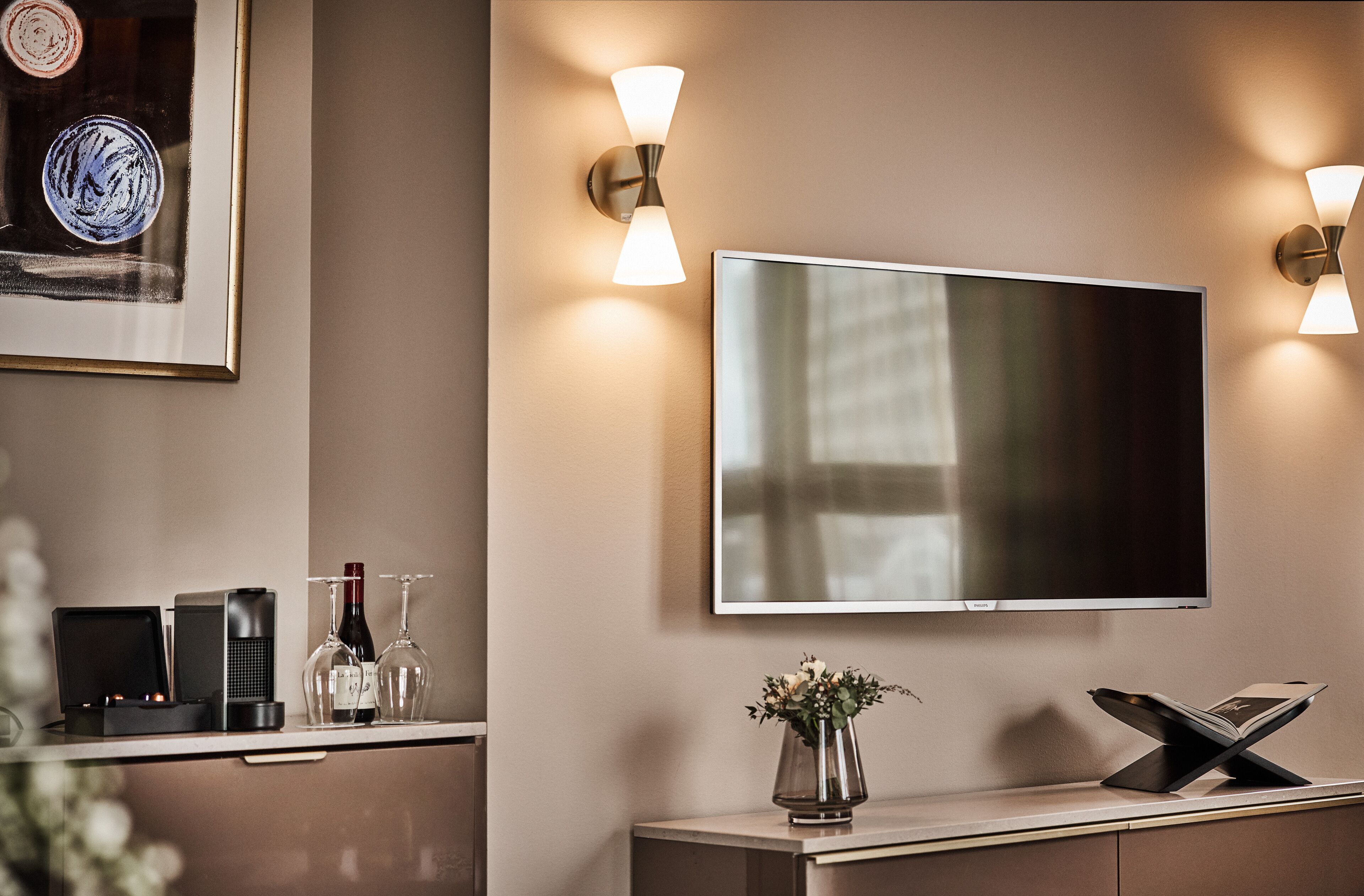 suite holberg | egyptian cotton sheets, premium bedding, pillow-top beds, minibar