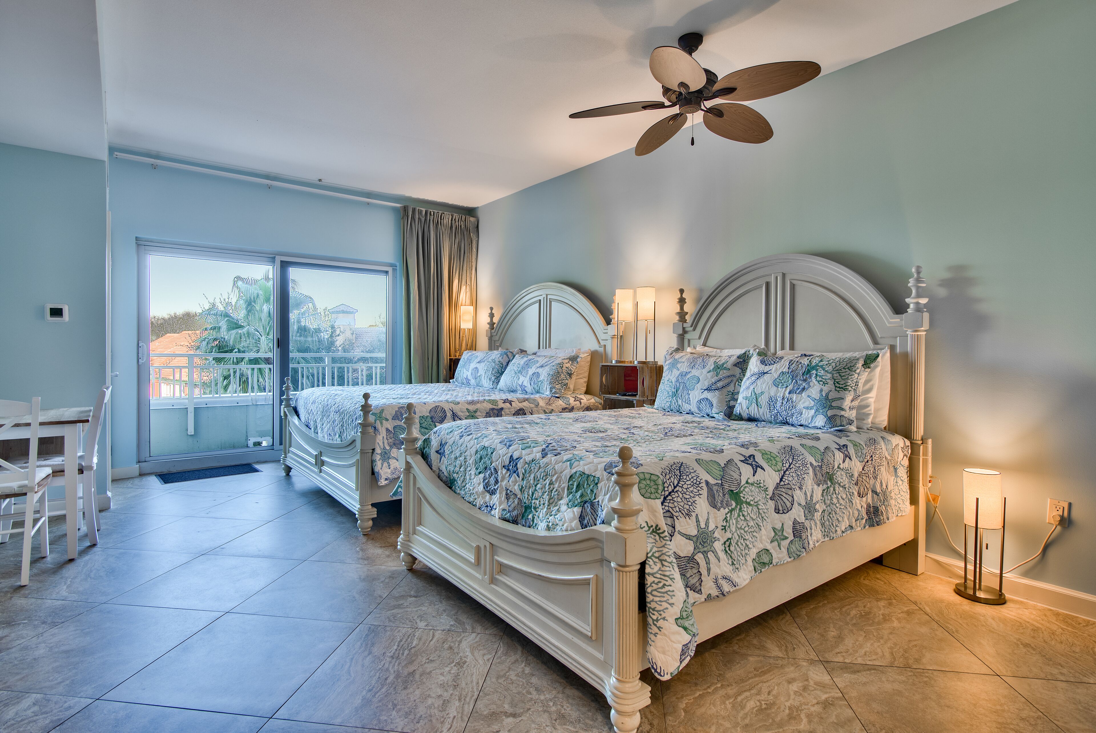 Fer et planche à repasser, Wi-Fi, draps fournis