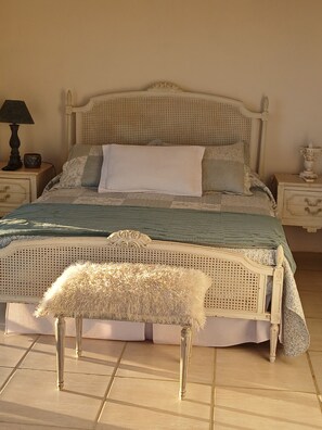 2 habitaciones, tabla de planchar con plancha y wifi gratis 