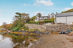 Exterior - Hillside (Kyleakin)