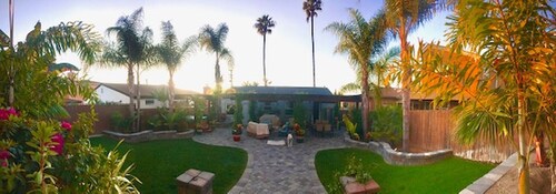 Roomy, Quaint, Studio Loft w/ Bay View - Central SD Location 